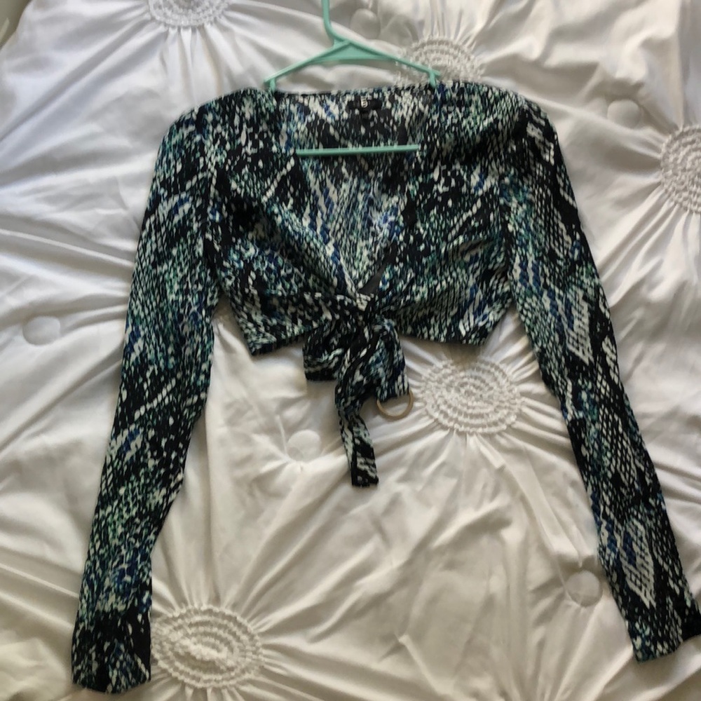 Crop tie top